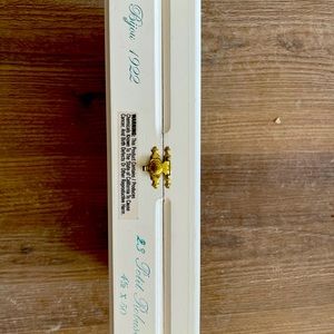 Le bijou 1922 cigar box.